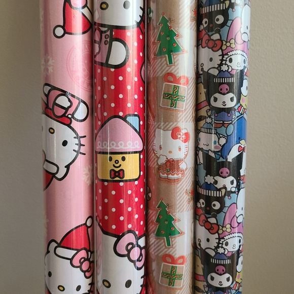 COPY - Hello Kitty Christmas Wrapping Paper 4 ROLLS